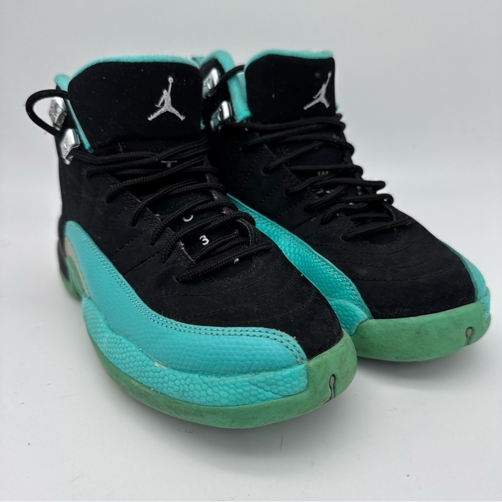 NIKE AIR JORDAN 12 RETRO GG BLACK/TEAL -HYPER JADE SIZE 5.5Y